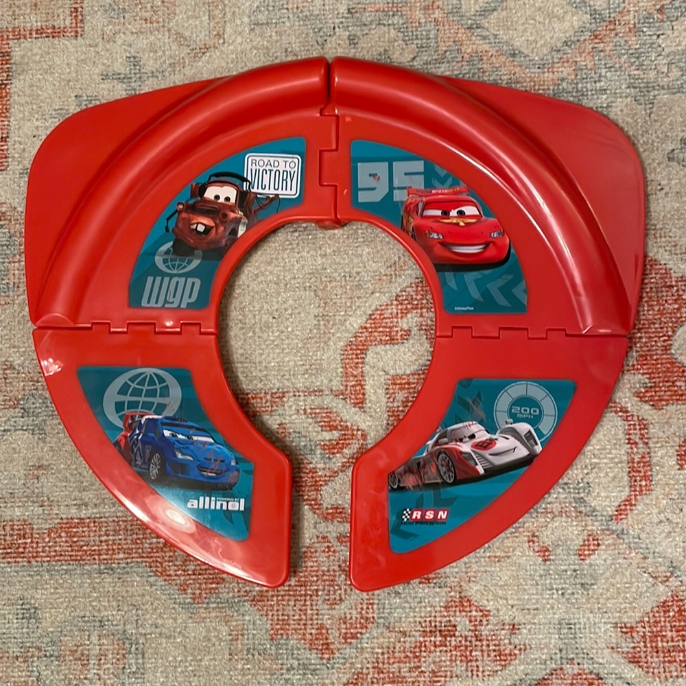 Fold up portable toddler seat cover